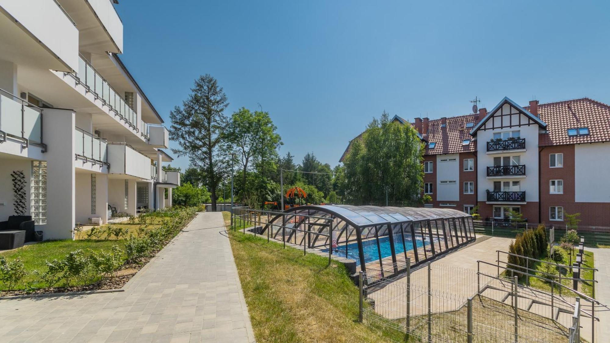 Apartamenty Sun & Snow Baltic Garden Z Basenem I Placem Zabaw Штутово Экстерьер фото